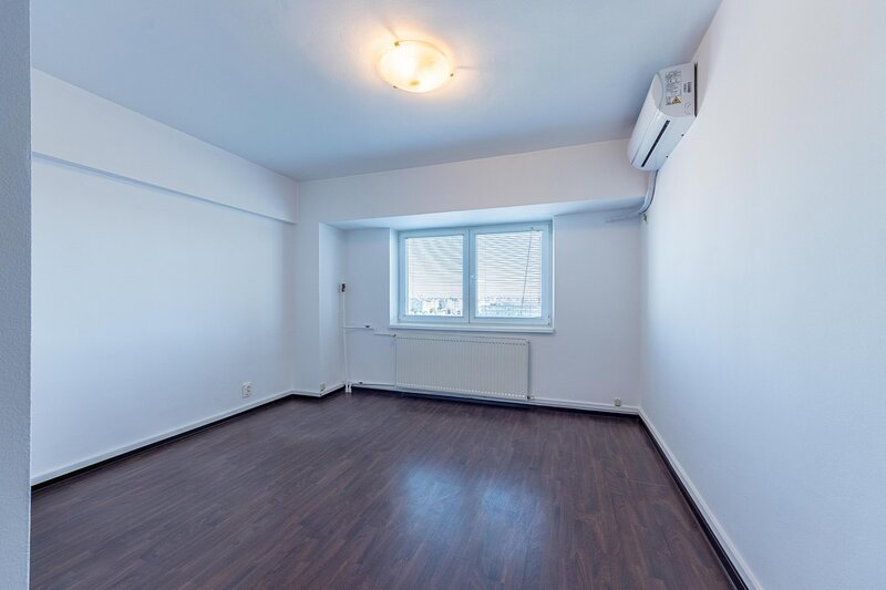 Unirii, 5 camere, pretabil birouri, locuinta
