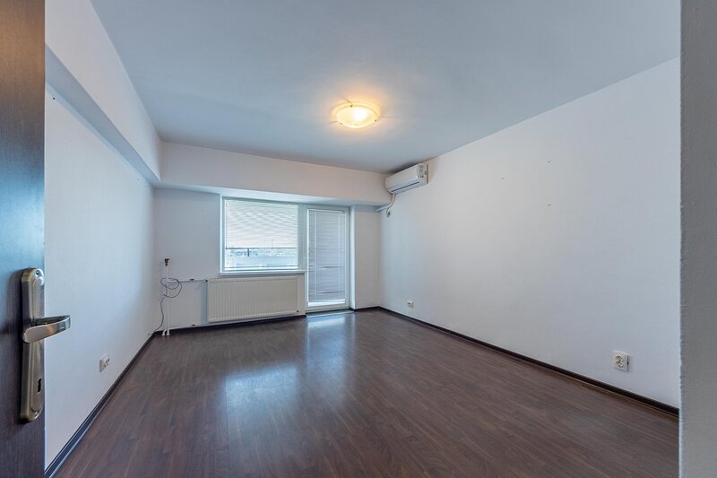 Unirii, 5 camere, pretabil birouri, locuinta